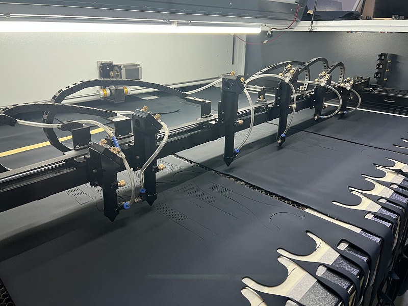 腕帶生產(chǎn)線實況 (25)